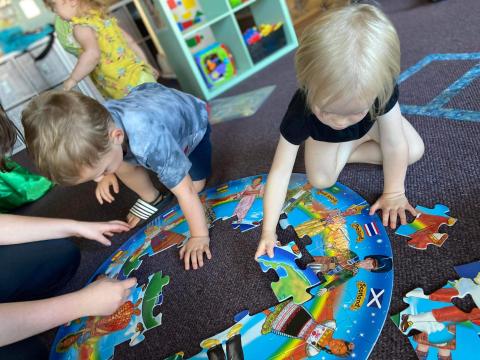 kids playing at daycare